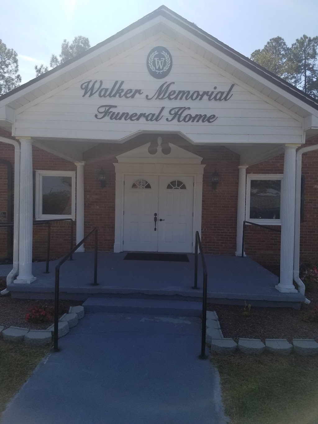 Walker Memorial Funeral Home Inc | 163 Irene Roberts Rd, Lillington, NC 27546, USA | Phone: (910) 814-1200