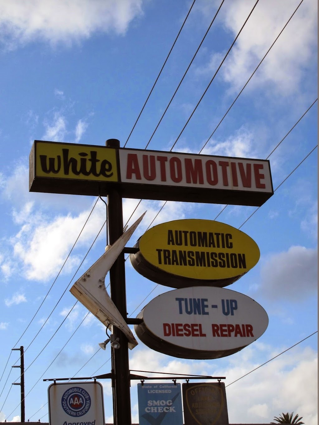 White Automotive | 250 E Whittier Blvd, La Habra, CA 90631, USA | Phone: (562) 697-2612