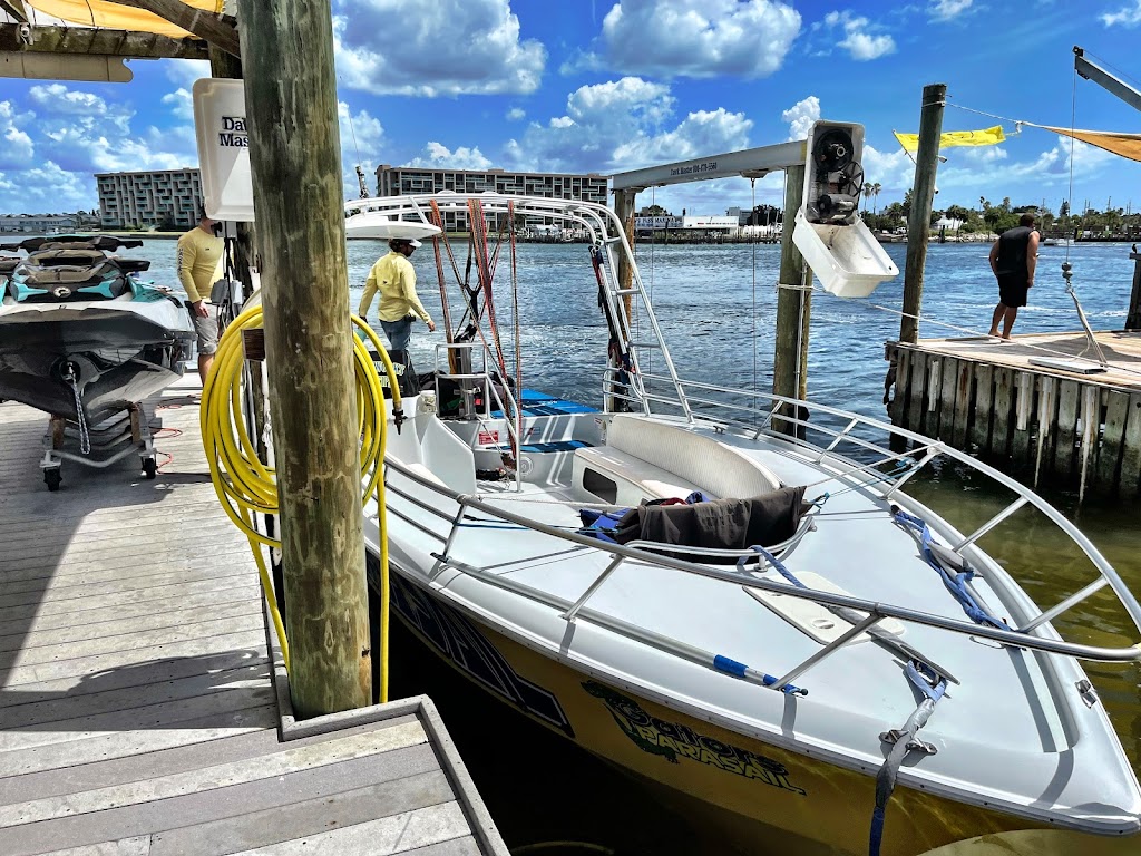 Gators Parasail | 207 Boardwalk Pl E, Madeira Beach, FL 33708, USA | Phone: (727) 393-1881