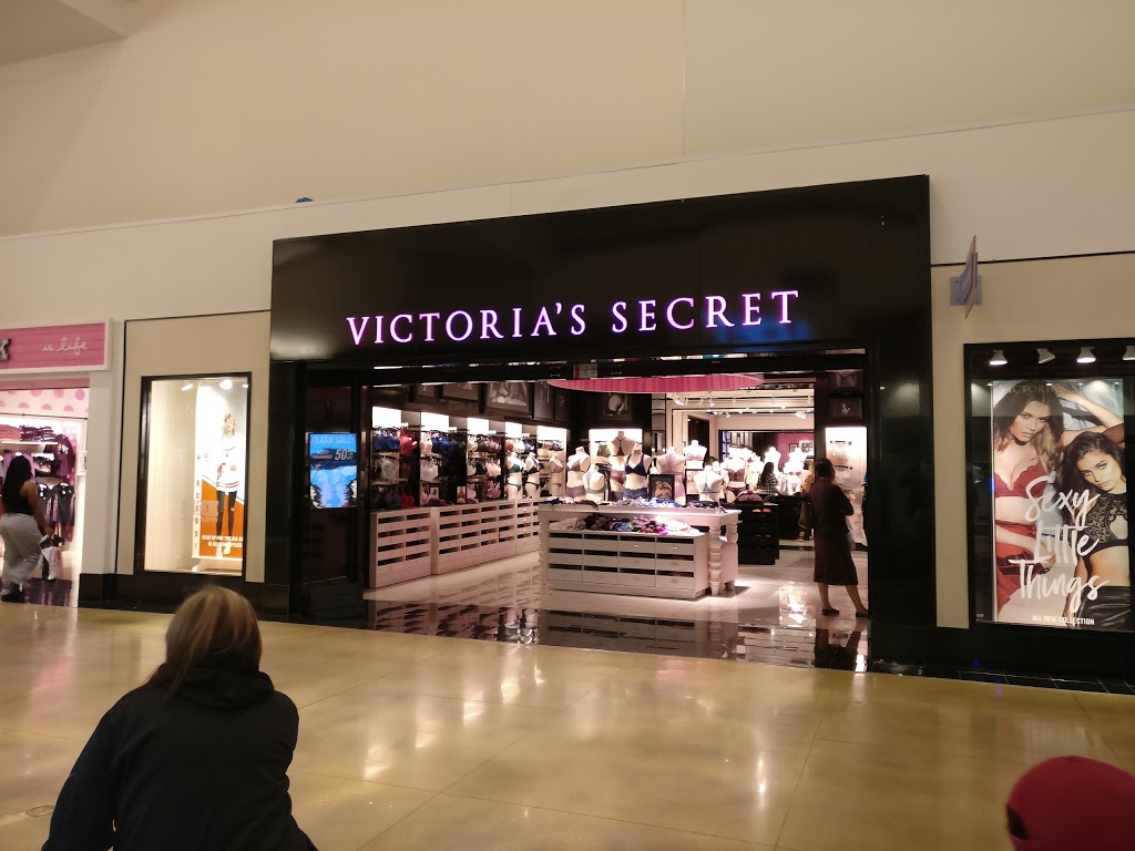 Victorias Secret & PINK | 3000 Grapevine Mills Pkwy, Grapevine, TX 76051, USA | Phone: (972) 355-0649