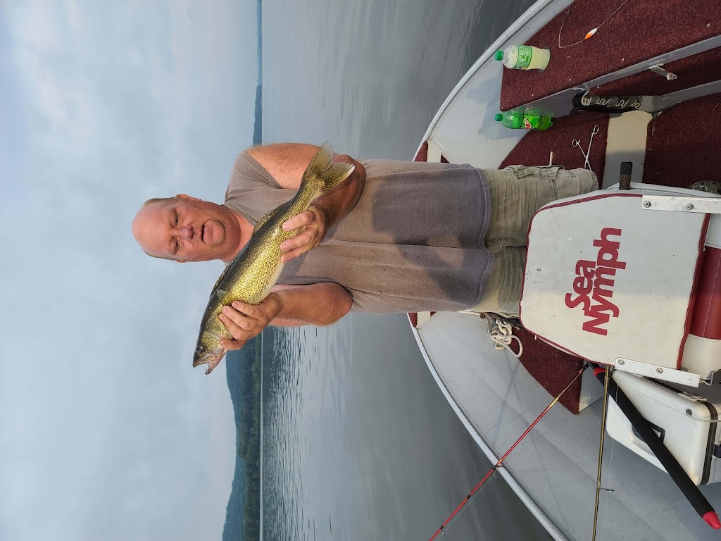 Reel Magic Fishing Adventures | 116 Elm St, Poynette, WI 53955, USA | Phone: (608) 347-7702