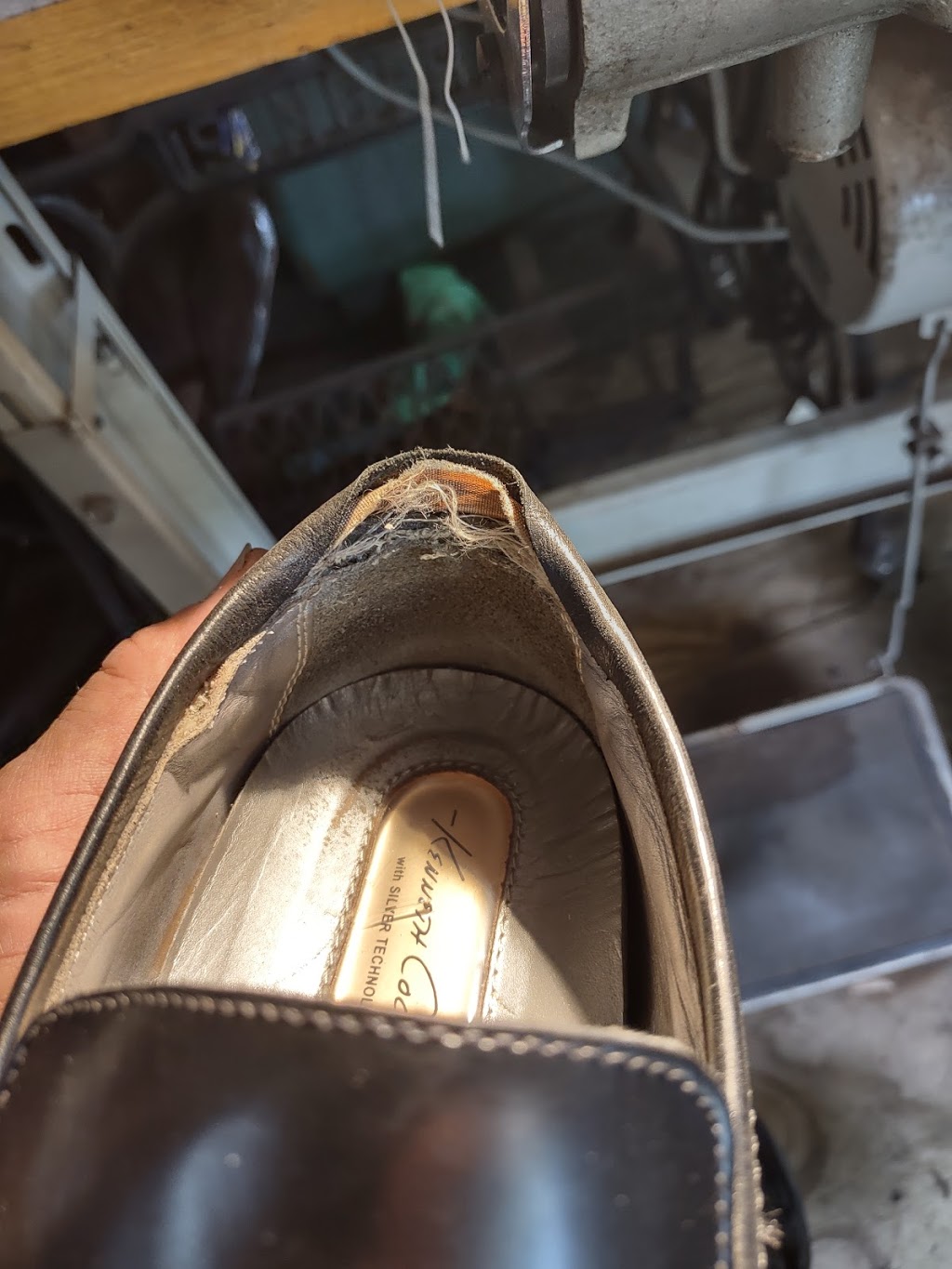 Freddies shoe and leather Repair | 1635 Durwood St, Kissimmee, FL 34746, USA | Phone: (407) 350-3989