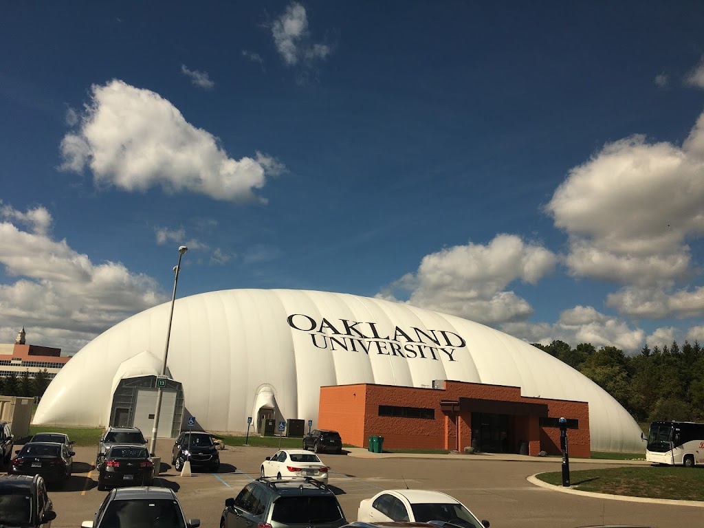Total Sports Oakland University | 877 Pioneer Dr, Rochester, MI 48309 | Phone: (248) 669-9817