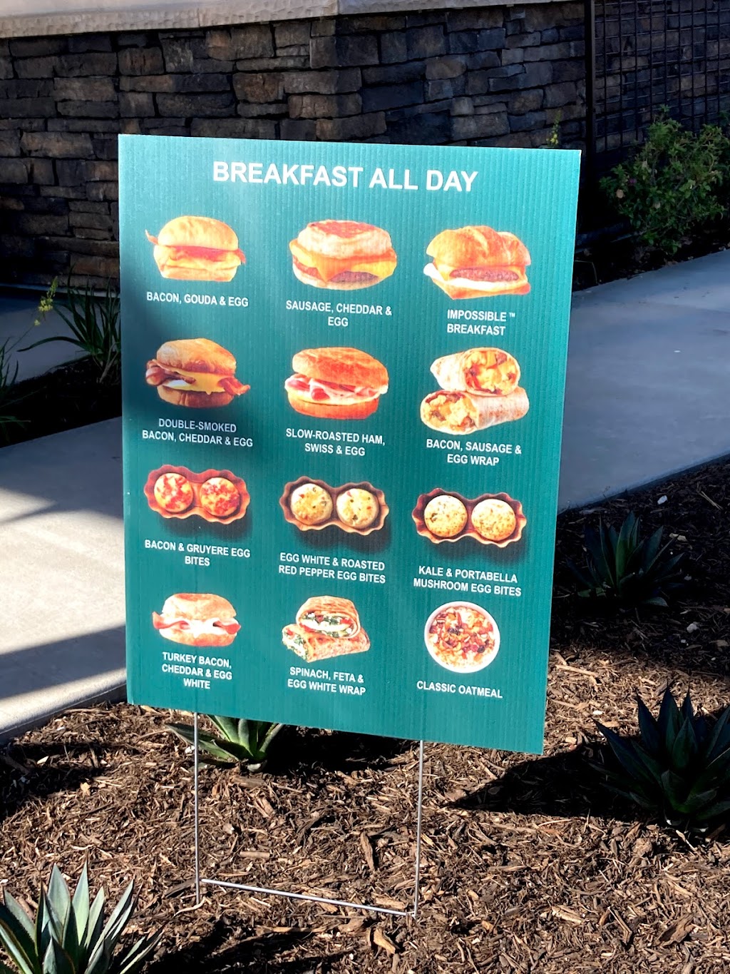 Starbucks | 19045 Golden Valley Rd, Santa Clarita, CA 91387, USA | Phone: (661) 554-0003