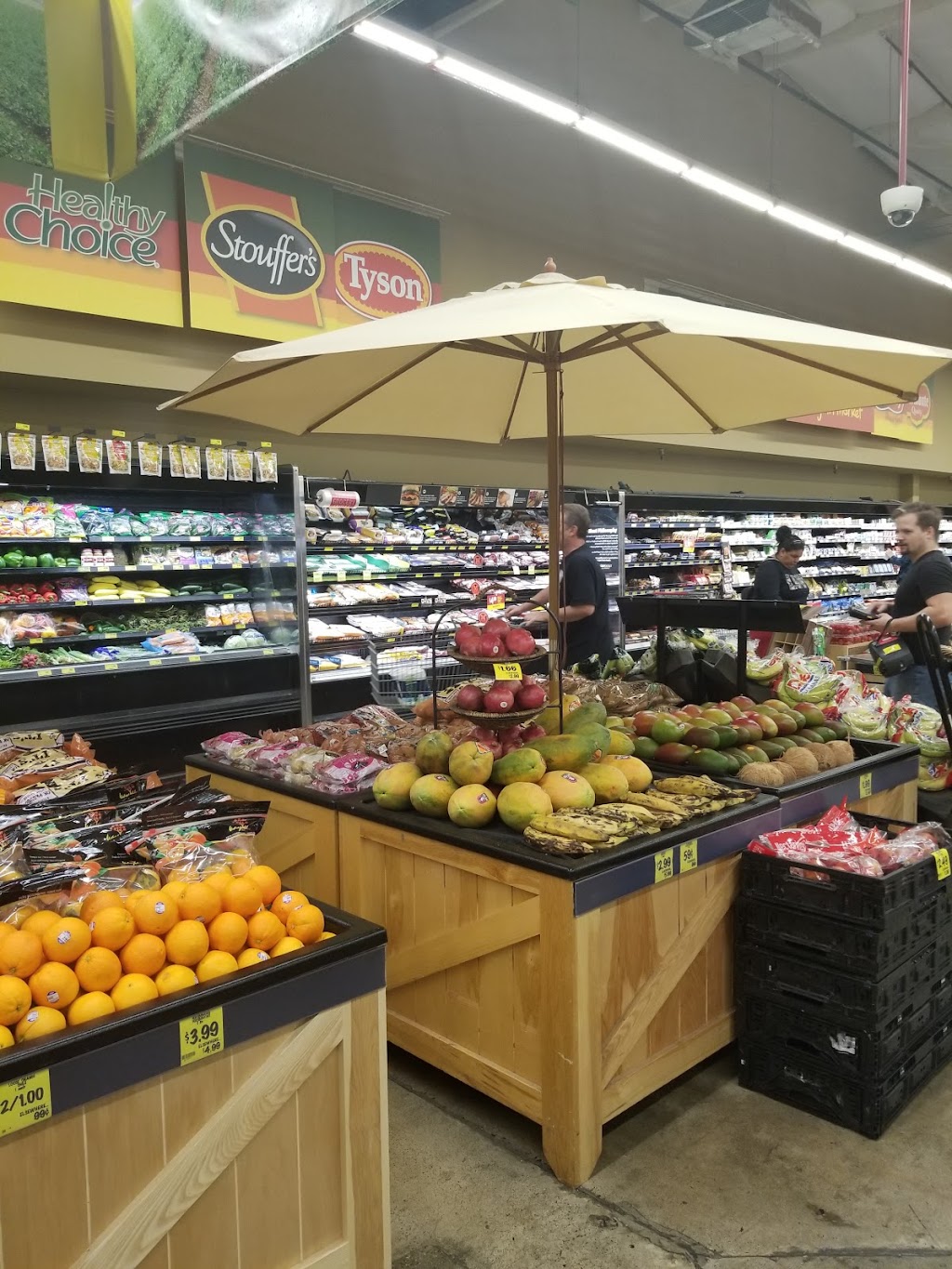 Grocery Outlet | 6419 Riverside Blvd, Sacramento, CA 95831, USA | Phone: (916) 391-2725