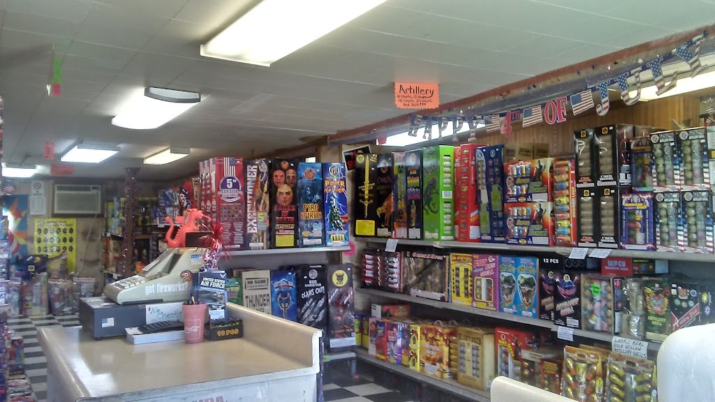 S&Js Fireworks LLC | 443 W Main St, Butler, IN 46721, USA | Phone: (260) 868-2736