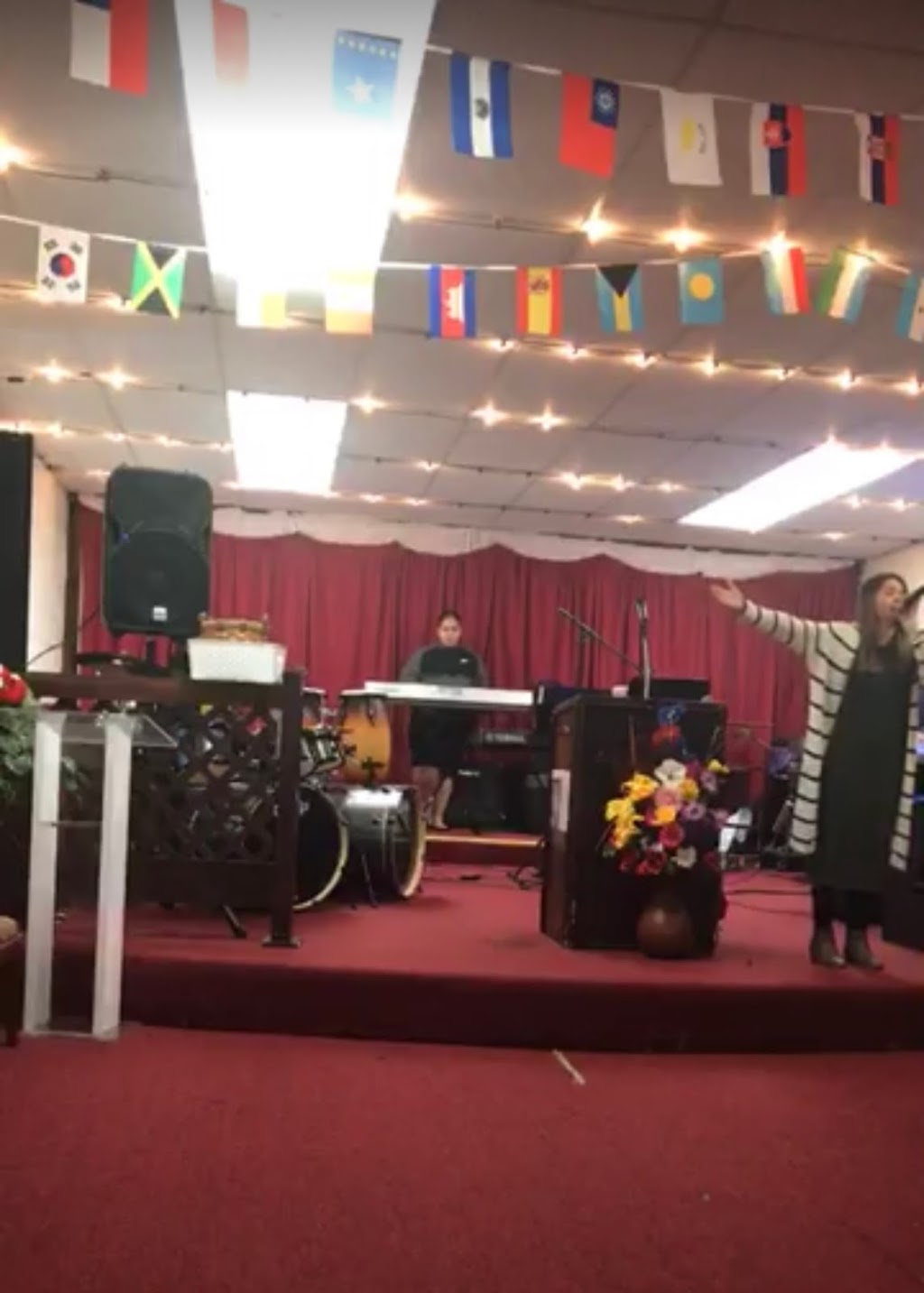 Iglesia Cristiana casa de Dios y puerta del cielo | 777 E Holt Ave, Pomona, CA 91767, USA | Phone: (909) 837-1741