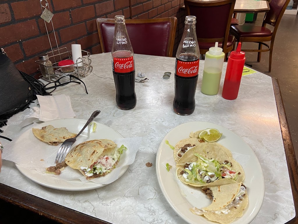 Tienda y taqueria la herradura | 3207 S Brightleaf Blvd, Smithfield, NC 27577, USA | Phone: (919) 300-1008