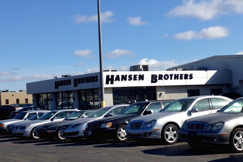 Hansen Brothers Auto Sales | 7776 N 76th St, Milwaukee, WI 53223, USA | Phone: (414) 355-3900