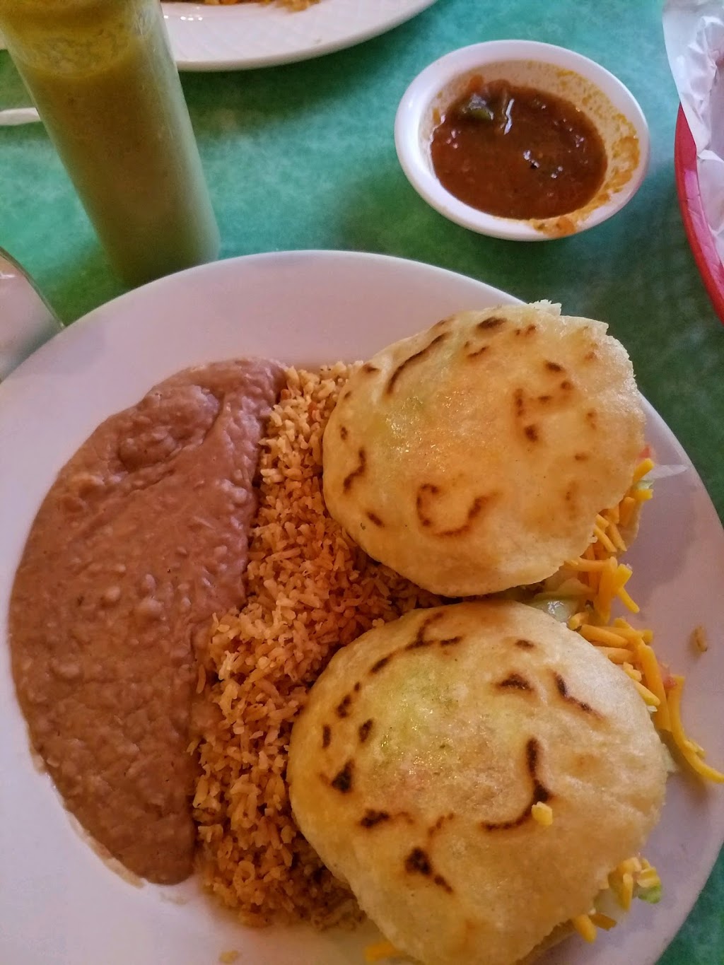 Chayitos Mexican Restaurant | 500 Ross Ave, Devine, TX 78016 | Phone: (830) 663-5324