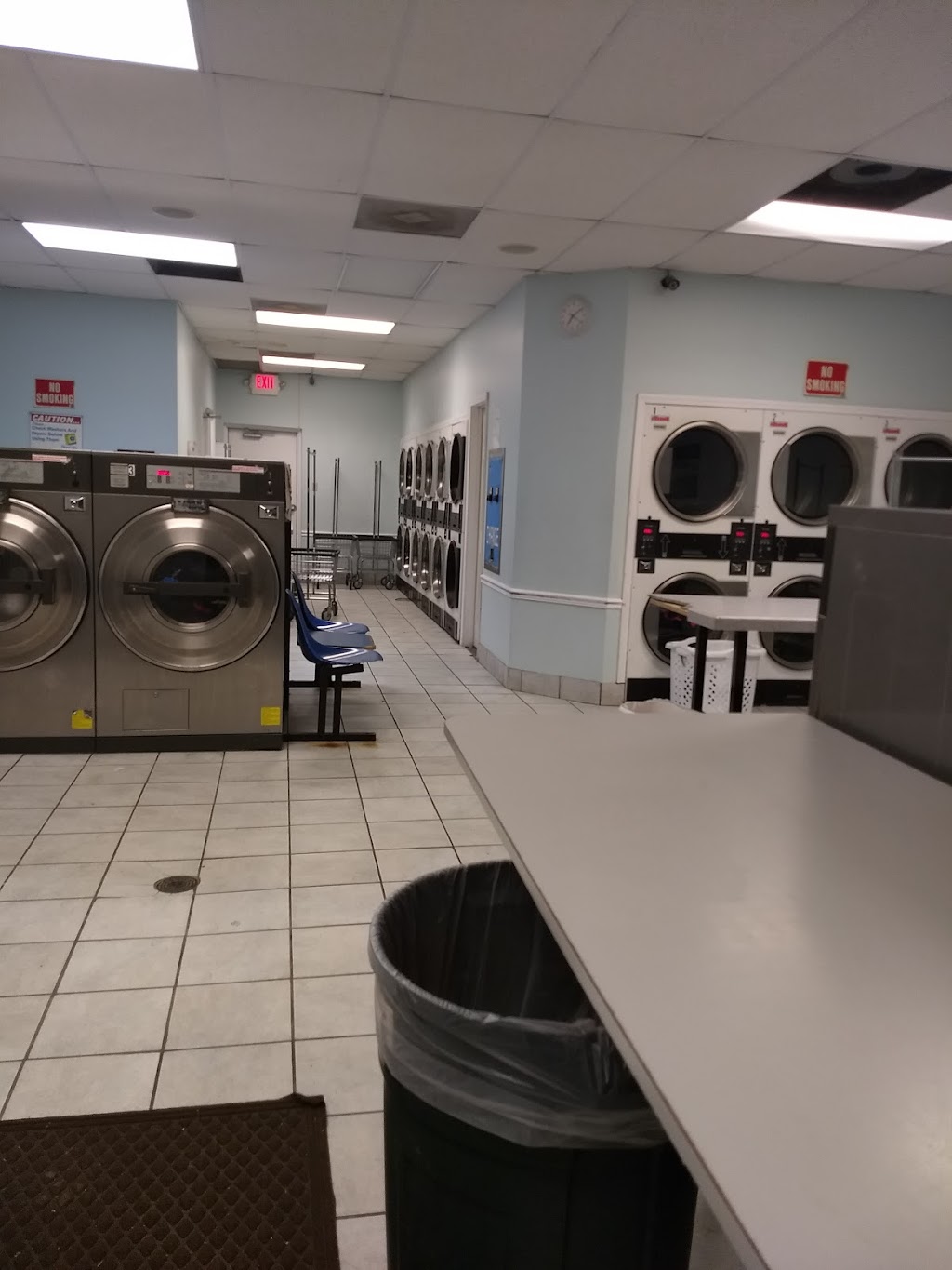 J5 Coin Laundry | 12529 Bennington Pl, St. Louis, MO 63146, USA | Phone: (636) 487-2234