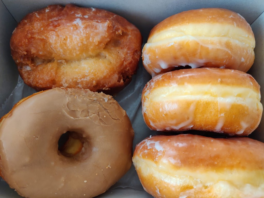 Johnnys Donuts | 7355 Village Pkwy, Dublin, CA 94568, USA | Phone: (925) 828-9252