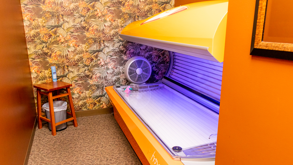 Hawaiian Tan - Forest Lake | 1500 Lake St S, Forest Lake, MN 55025, USA | Phone: (651) 464-0333