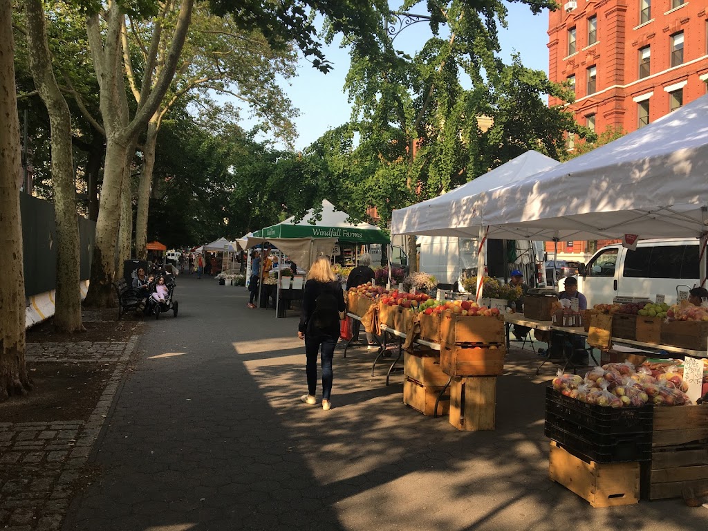 79th Street Greenmarket | 79th Street &, Columbus Ave, New York, NY 10024, USA | Phone: (212) 788-7900