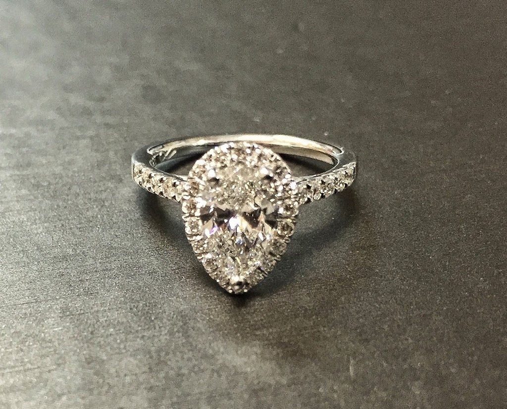 Welling and Co. Jewelers | 8992 Cincinnati Dayton Rd, West Chester Township, OH 45069, USA | Phone: (513) 779-8883