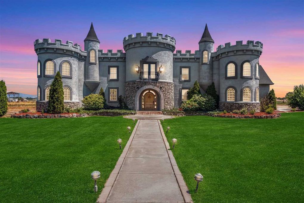 The Castle Gardens | 2050 N Meridian Rd, Kuna, ID 83634, USA | Phone: (208) 938-1568