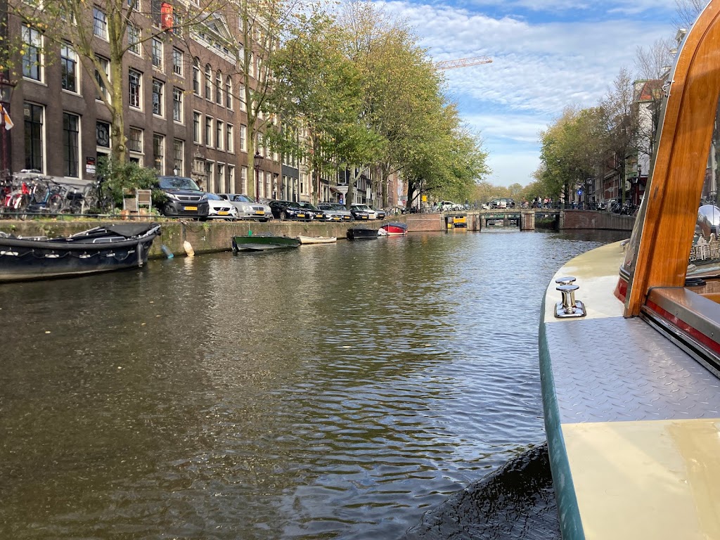 Rederij P. Kooij canal boat tours | Oude Turfmarkt 125, 1012 GC Amsterdam, Netherlands | Phone: 020 623 3810