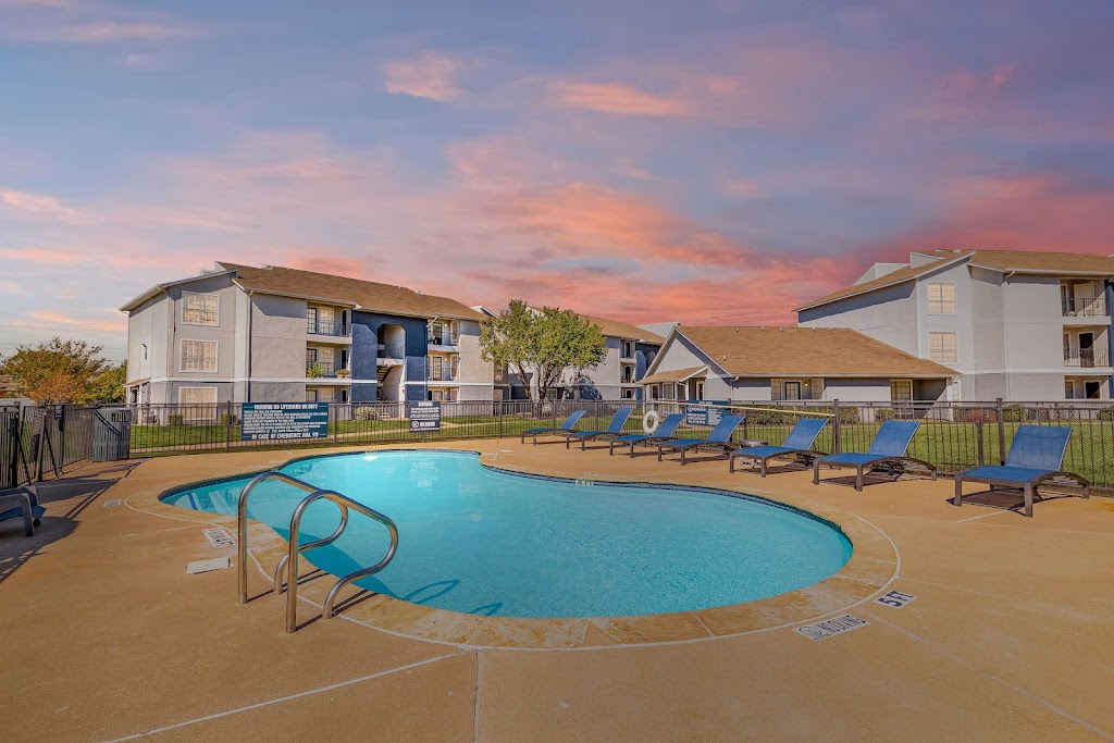 The Carmel Apartments | 1051 E Centerville Rd, Garland, TX 75041, USA | Phone: (972) 954-6417