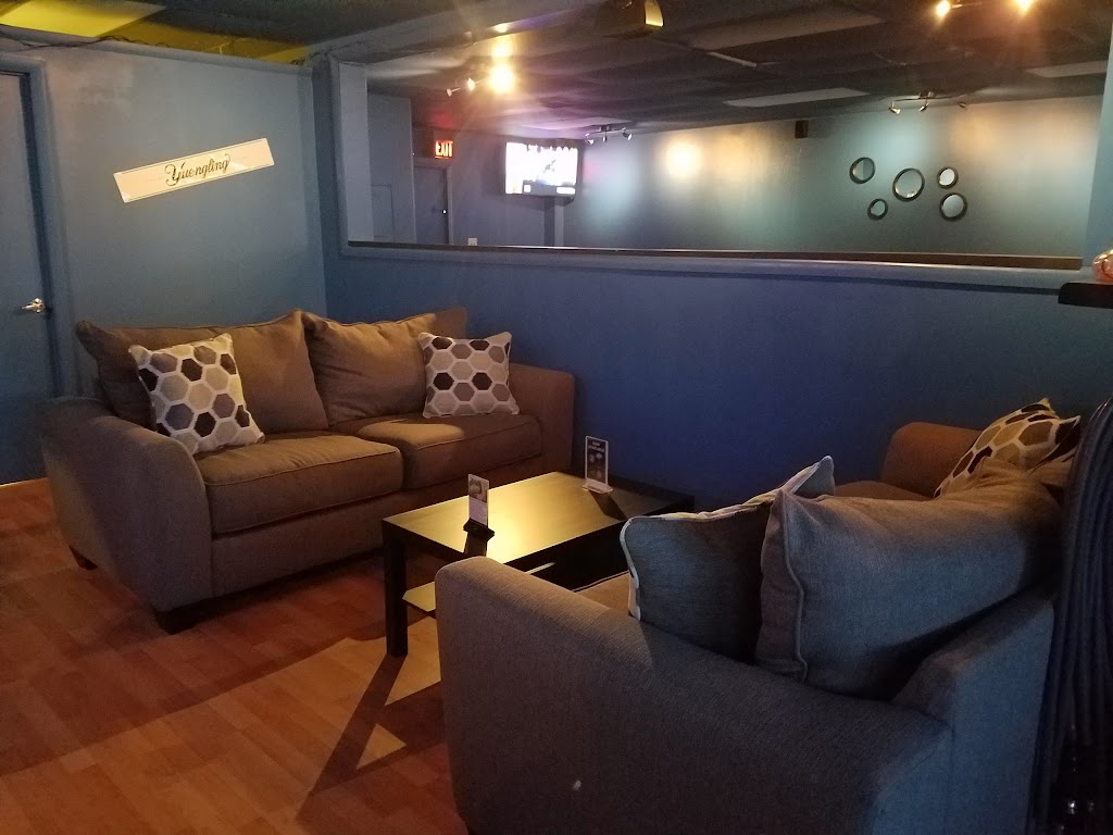 Blue Lizard Beer Lounge | 5025 E Fowler Ave #21, Tampa, FL 33617, USA | Phone: (813) 936-6970