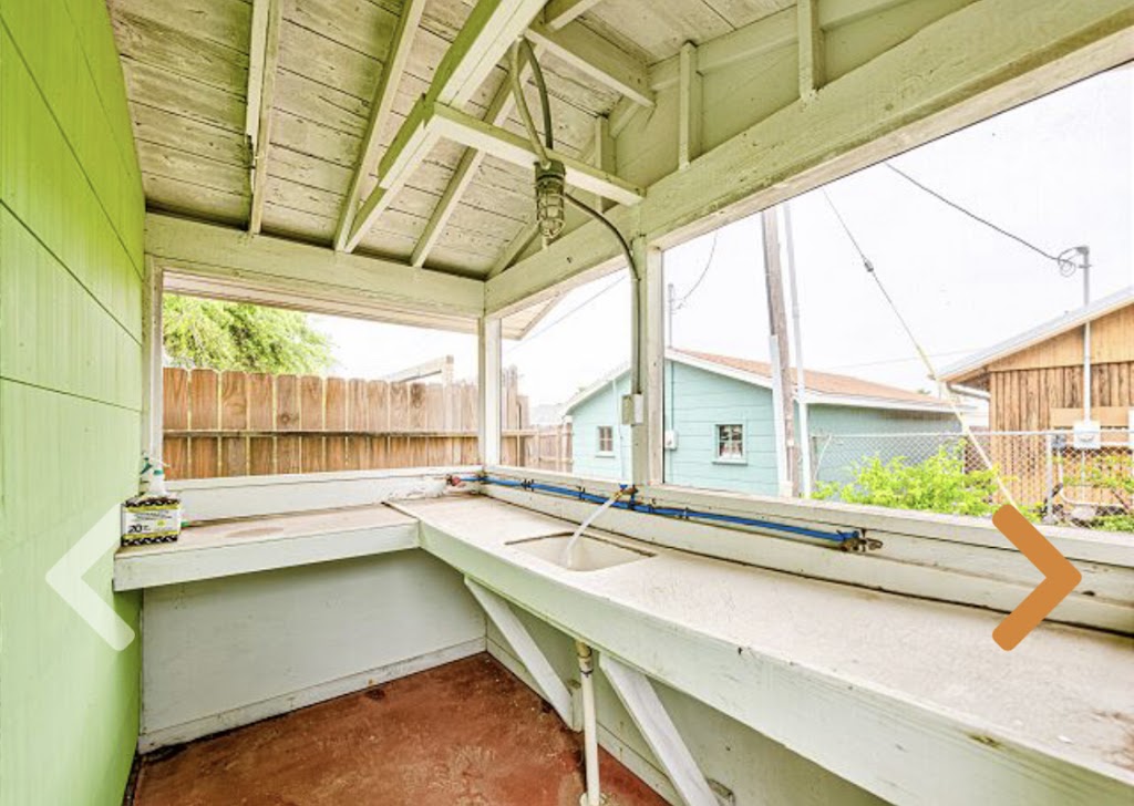 Breezy Cottage Port Aransas TX | 416 E Avenue B, Port Aransas, TX 78373, USA | Phone: (612) 770-7719