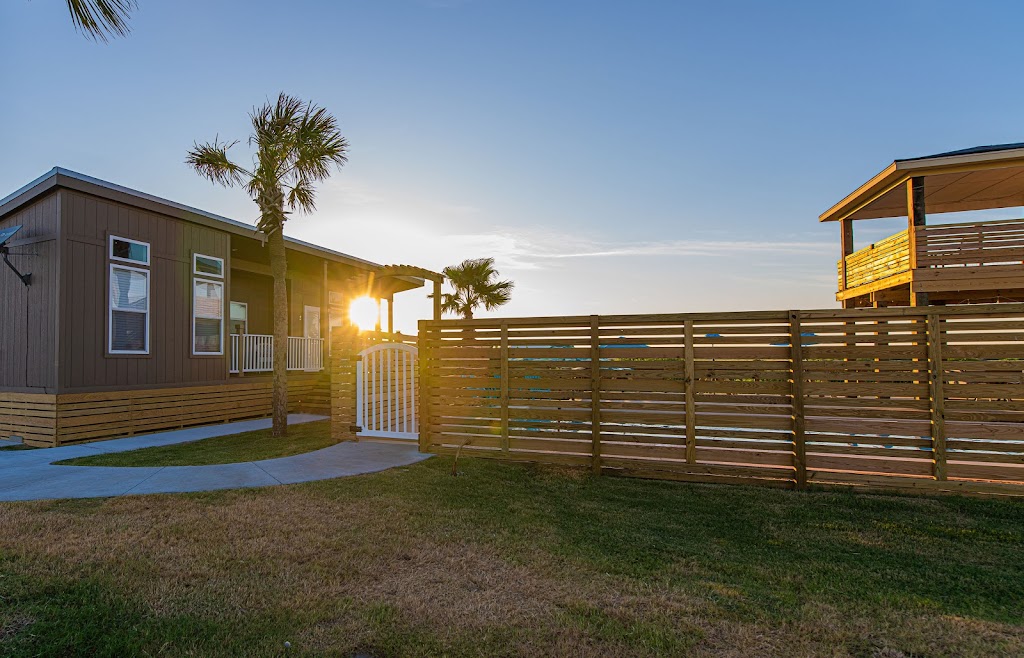 Aloha Beach RV Resort | 245 Pleasant Valley, Port Aransas, TX 78373, USA | Phone: (361) 416-0441