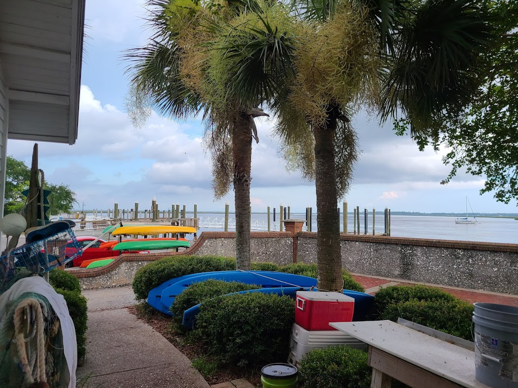 Knuckleheads Kayak Adventures | 201 St Marys St W, St Marys, GA 31558, USA | Phone: (912) 882-3512
