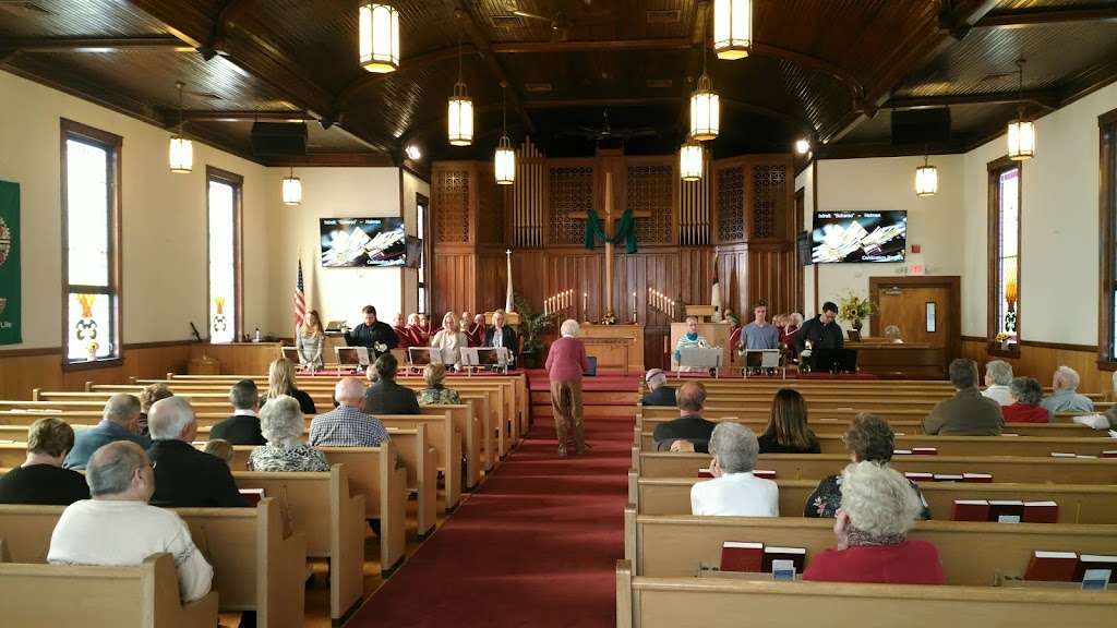 Burton Congregational Church | 14558 W Park St, Burton, OH 44021, USA | Phone: (440) 834-4495