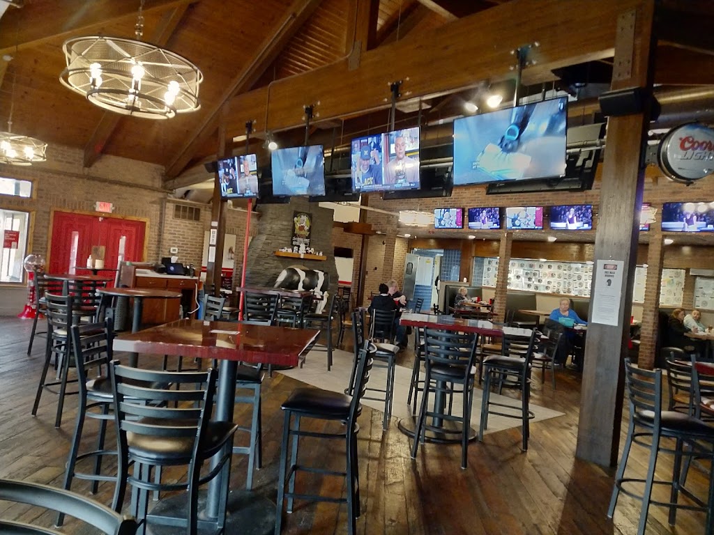 Muddy Cow - Coon Rapids | 133 Coon Rapids Blvd NW, Coon Rapids, MN 55433, USA | Phone: (763) 205-1681