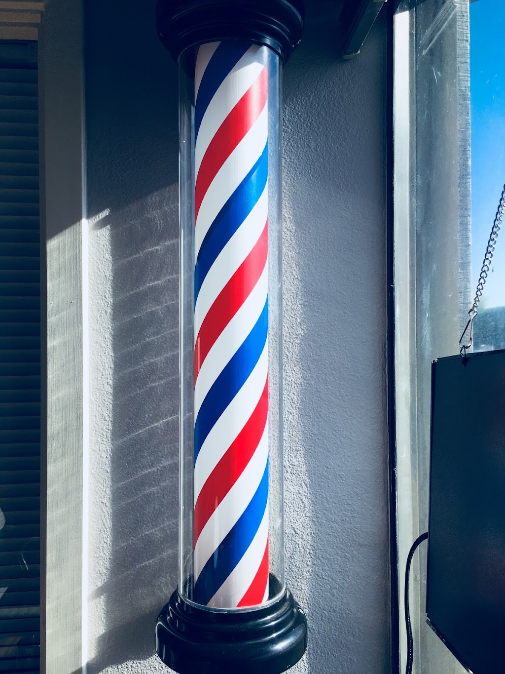 Dominicks Barbershop | 3400 Bradshaw Rd a3, Sacramento, CA 95827, USA | Phone: (916) 346-4616