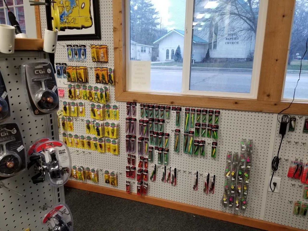 Country Bait & Tackle | 127 N Main St, Wolcottville, IN 46795, USA | Phone: (260) 854-3474