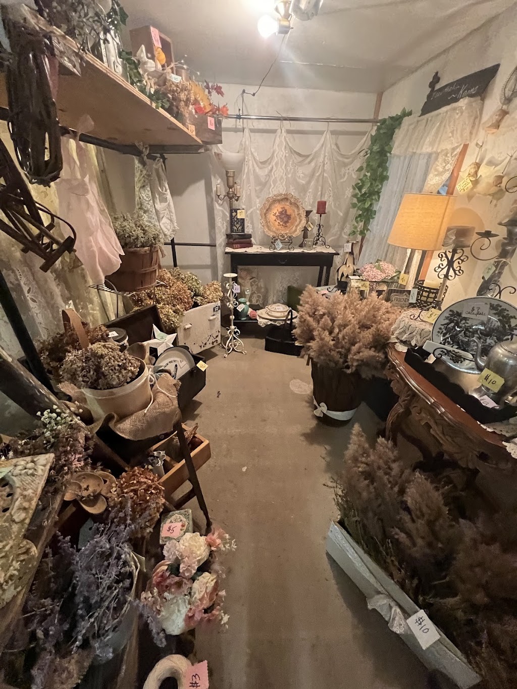 THE RED DOOR THRIFT STORE | 3669 IL-150, Chester, IL 62233, USA | Phone: (618) 826-2106