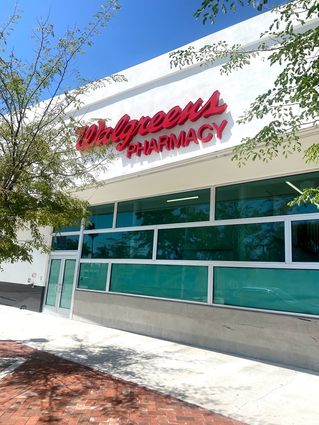 Walgreens | 801 SW 8th St, Miami, FL 33130, USA | Phone: (305) 854-0131