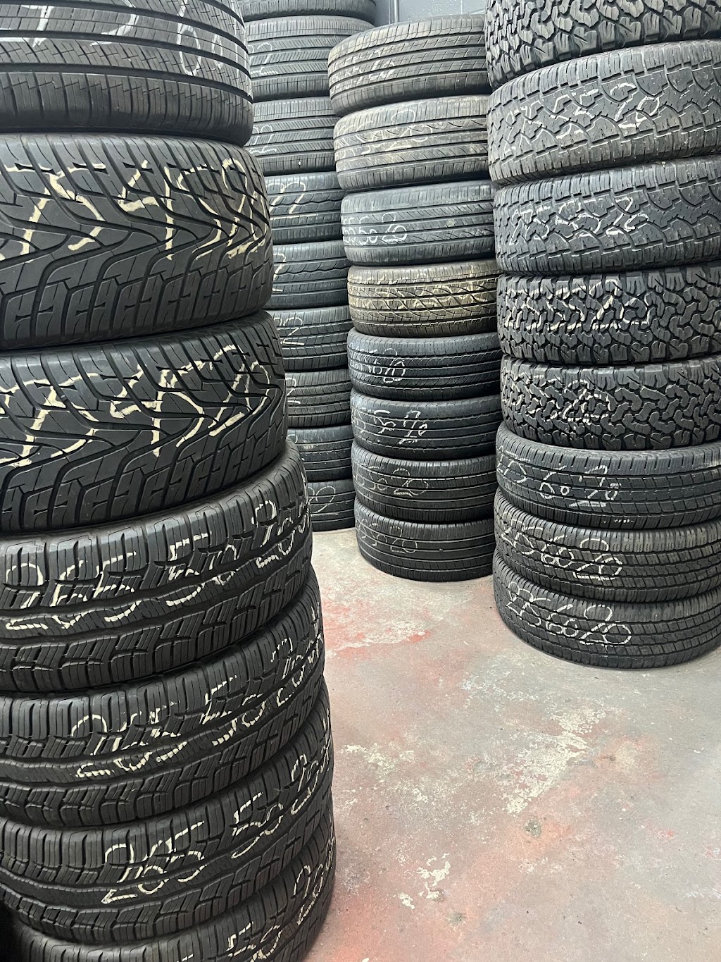 Plymouth Tires & Wheels | 18344 Plymouth Rd, Detroit, MI 48228, USA | Phone: (586) 262-7965