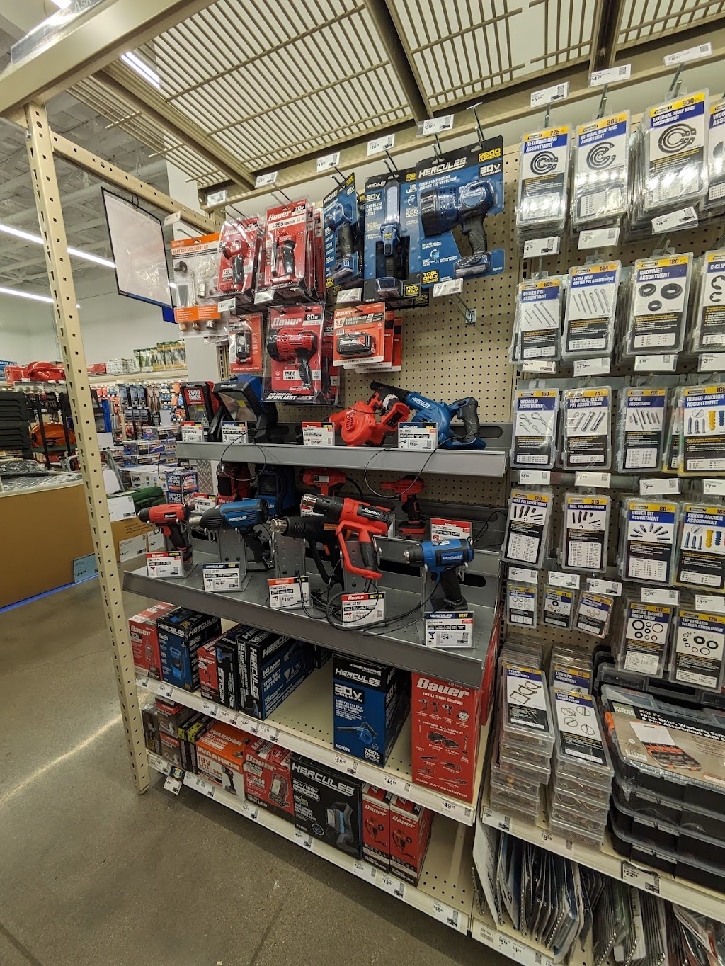 Harbor Freight Tools | 4868 E Carefree Hwy, Cave Creek, AZ 85331, USA | Phone: (480) 712-9626