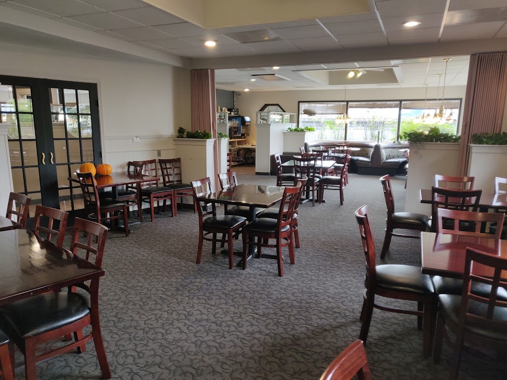 Columbia Inn Restaurant | 698 NE Frontage Rd, Kalama, WA 98625, USA | Phone: (360) 673-7600