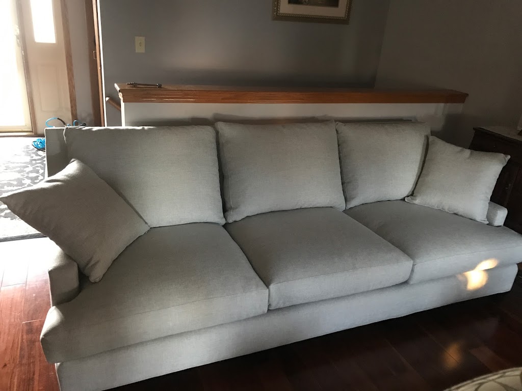 Loves Custom Upholstery | 1472 Creek Side Dr, Burlington, WI 53105, USA | Phone: (262) 763-7561