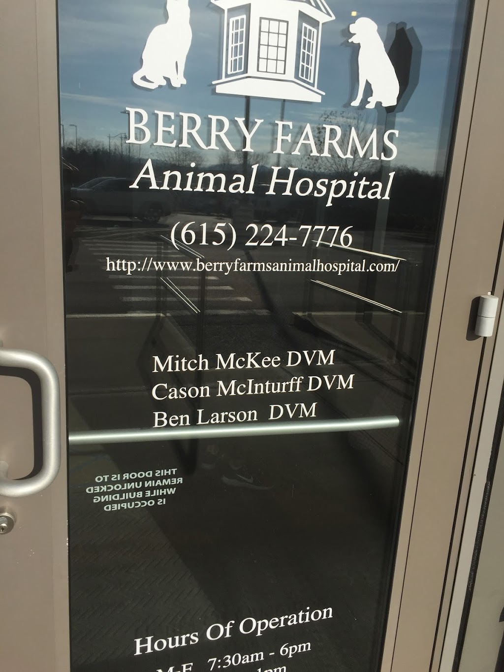 Berry Farms Animal Hospital & Pet Spa | 5021 Hughes Crossing #150, Franklin, TN 37064, USA | Phone: (615) 224-7776