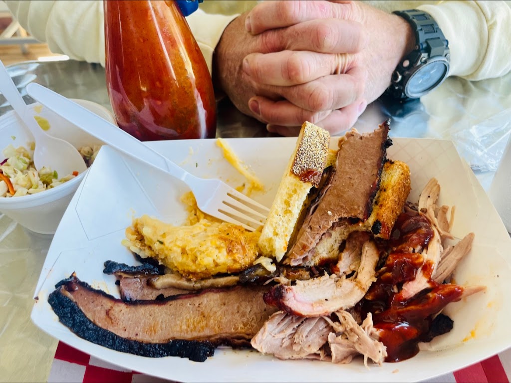 Triggers BBQ | 414 Kihekah Ave, Pawhuska, OK 74056, USA | Phone: (918) 287-2922