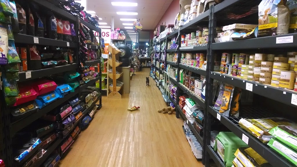 Munchies Natural Pet Foods | 2896 W Bay Dr, Belleair Bluffs, FL 33770, USA | Phone: (727) 581-1000