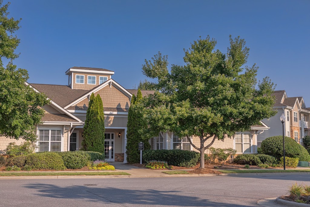 The Stratford at Hillcrest Towne Center Apartments | 2454 Hillcrest Center Cir, Winston-Salem, NC 27103, USA | Phone: (336) 792-5399