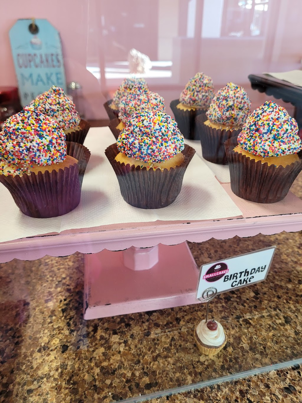 SmallCakes Cupcakery | 8338 E 21st St N, Wichita, KS 67206 | Phone: (316) 685-2253