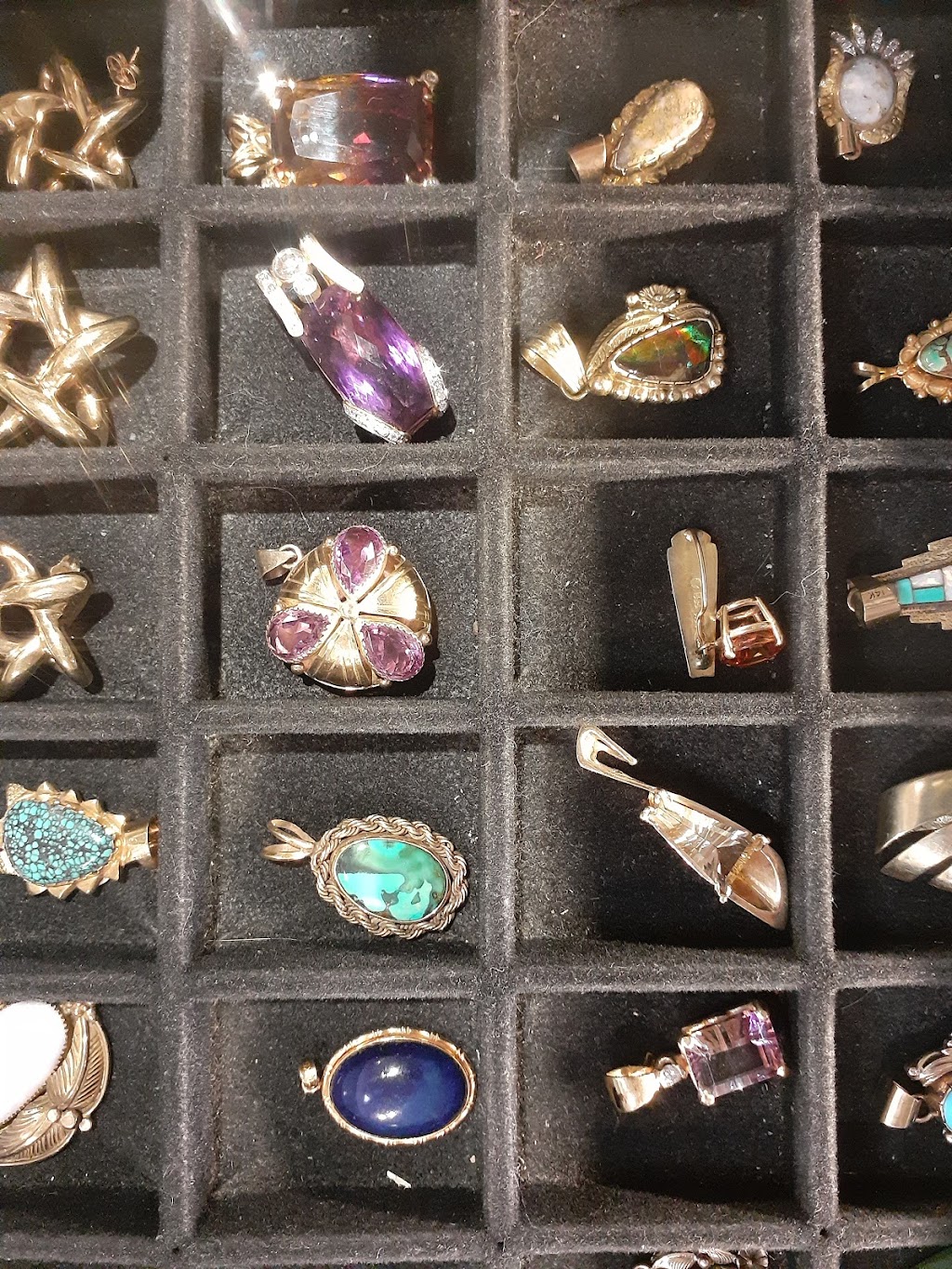 Jewelry Menders | 2041 W Apache Trail # 9, Apache Junction, AZ 85120, USA | Phone: (480) 982-1414