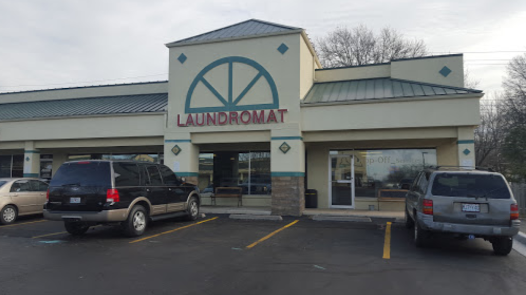 Lees Summit Laundry | 404 SW Nichols St, Lees Summit, MO 64063, USA | Phone: (816) 347-8847