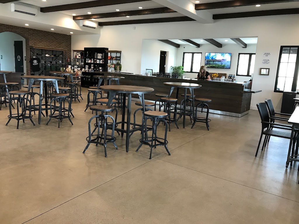 Hill Top Winery | 30801 Valley Center Rd, Valley Center, CA 92082, USA | Phone: (760) 913-1013