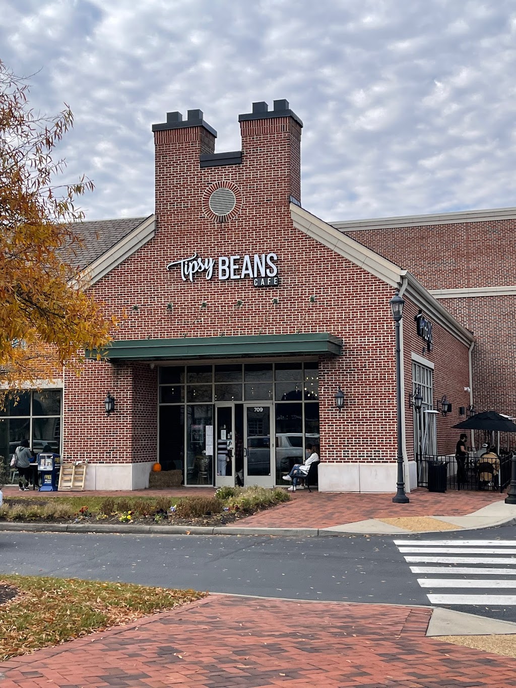 Tipsy Beans Café | 1430 High St Suite, Williamsburg, VA 23185, USA | Phone: (757) 808-5011