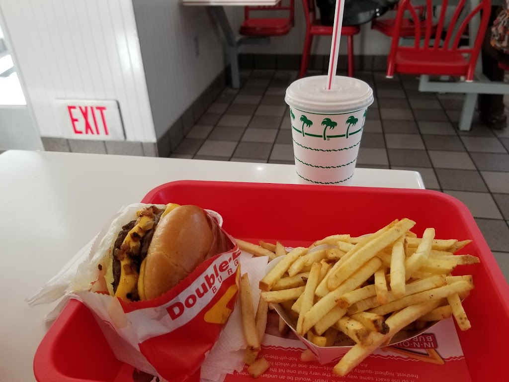 In-N-Out Burger | 957 Topsy Ln, Carson City, NV 89705, USA | Phone: (800) 786-1000