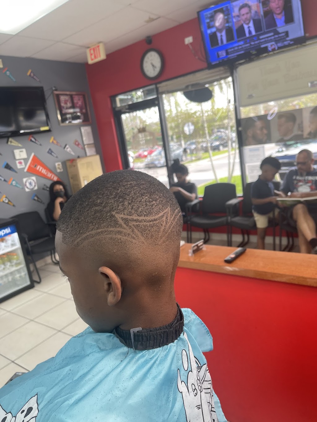 Sawgrass Kings Cuts | 11455 W Oakland Park Blvd, Sunrise, FL 33323, USA | Phone: (954) 626-0836