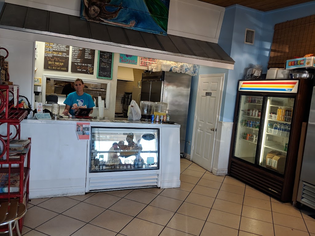 Scotts Deli | 6000 Marina Dr, Holmes Beach, FL 34217 | Phone: (941) 778-3000