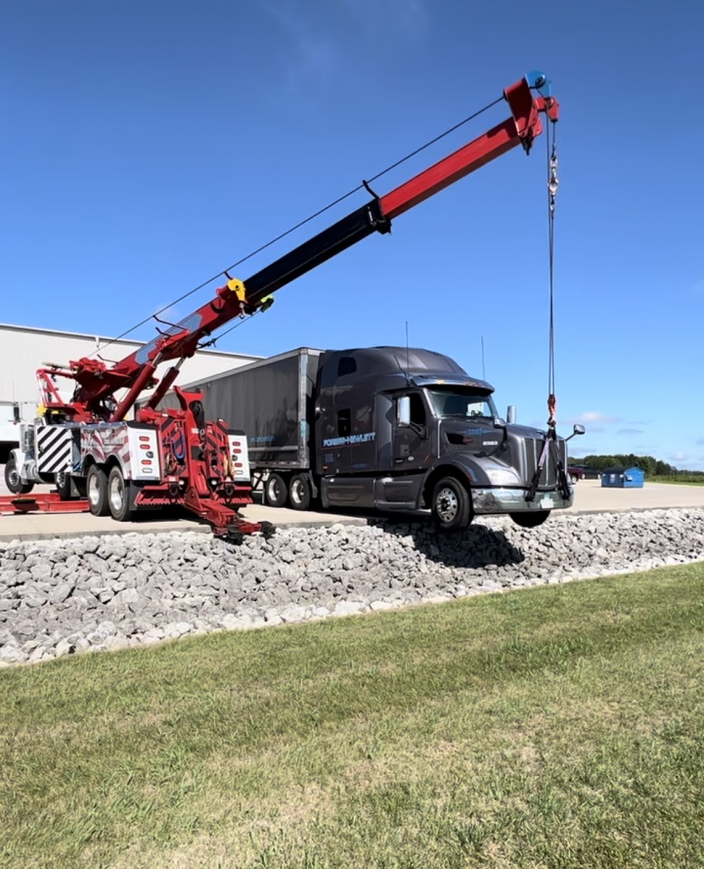 Blue Eagle Towing L.L.C. | 2612 E Pontiac St, Fort Wayne, IN 46803, USA | Phone: (844) 390-2267