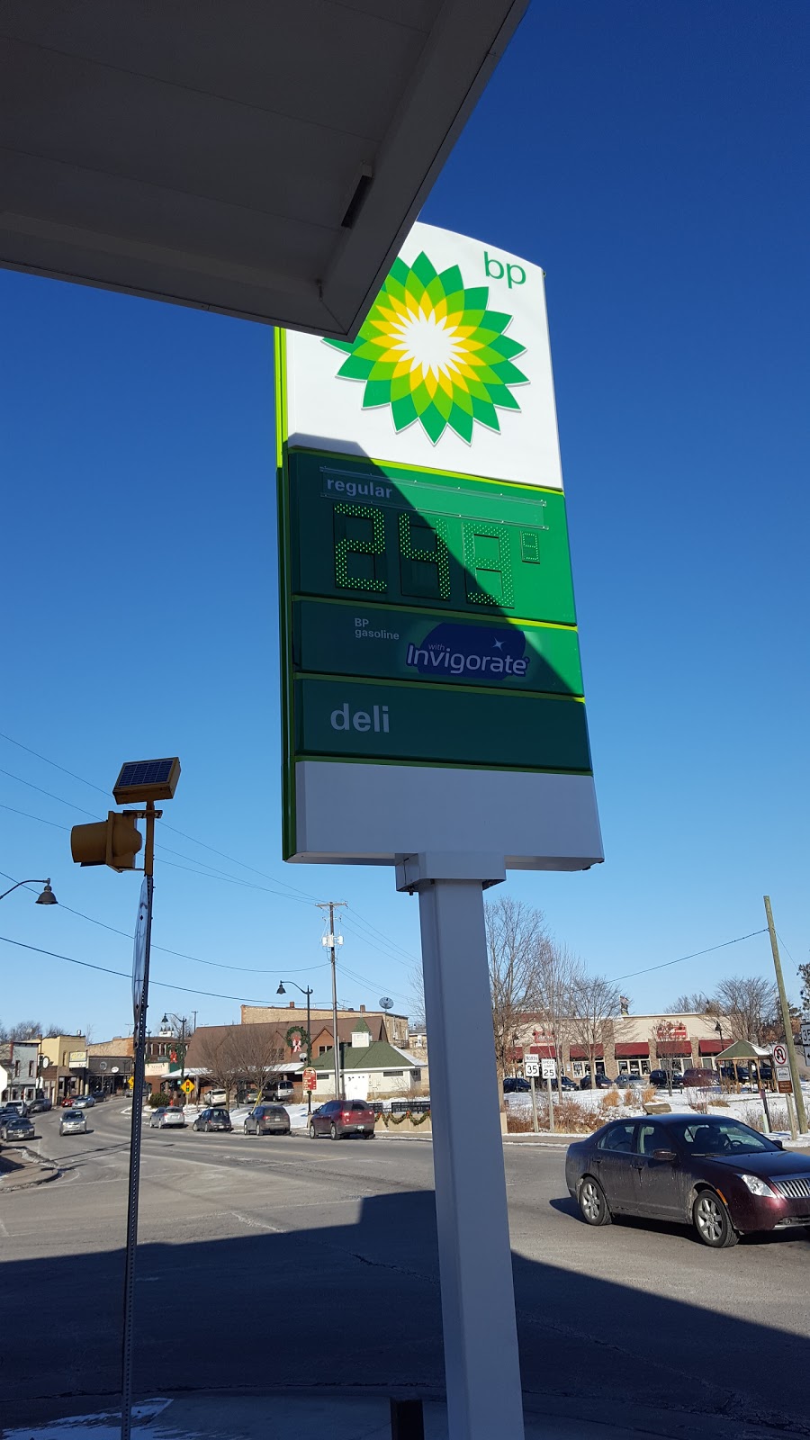 bp | 97 N Cascade St, Osceola, WI 54020 | Phone: (715) 294-4086